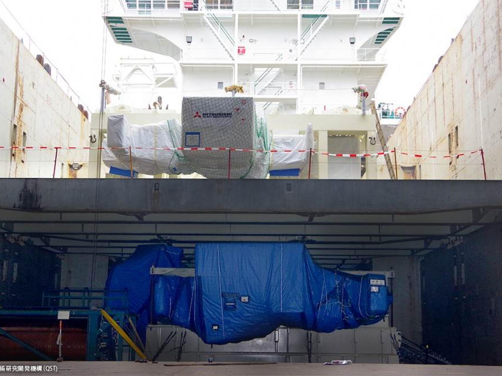 Unusual: two magnet coils in same ship hold